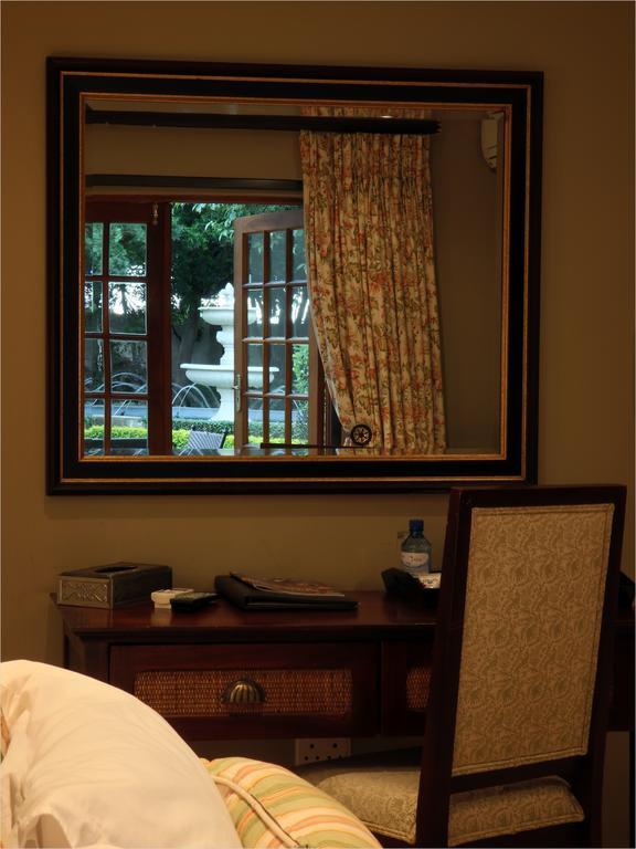 Hole In One Hotell Roodepoort Eksteriør bilde